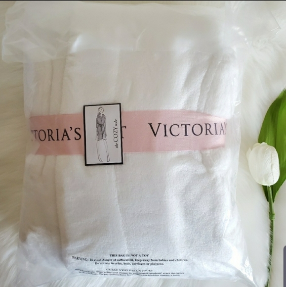 🌺BEAUTIFUL VICTORIA'S SECRET ROBE SIZE M/L - Picture 4 of 7